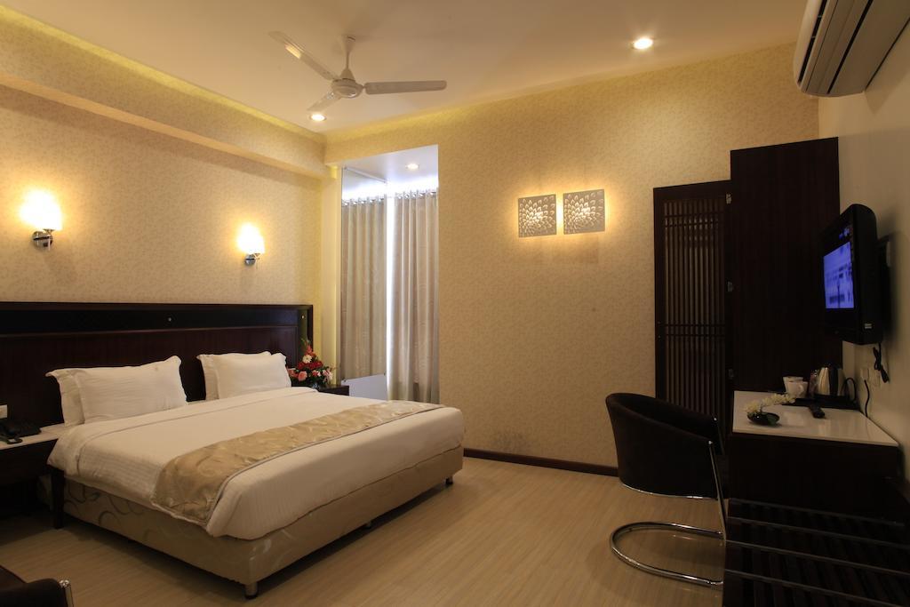 Hotel Sai Mahal Shirdi Zimmer foto